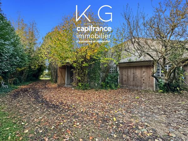 Gonneville-sur-Honfleur, maison de famille 230m2 à rénover sur terrain de 3 700 m², grandes dépendances, à 10 min d’Honfleur et 20 min de Deauville