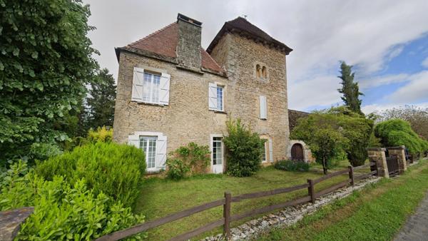 Ravissant manoir des 15e et 18e siècles dans la campagne Sarladaise (Dordogne)