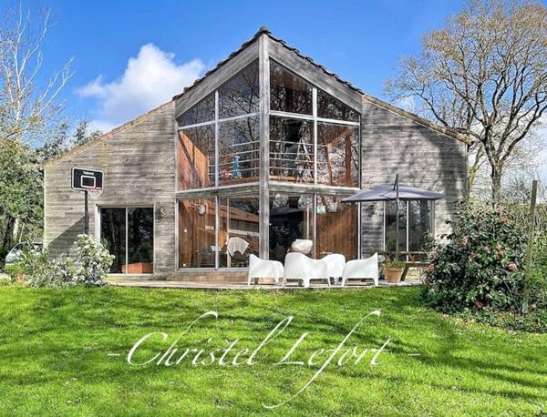 Maison 198 m2 - 5 chambres et un bungalow