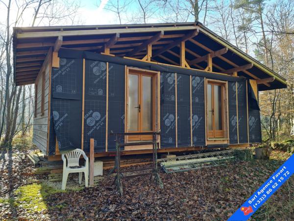 Chalet en bois à finir d'aménager Environnement calme et b
