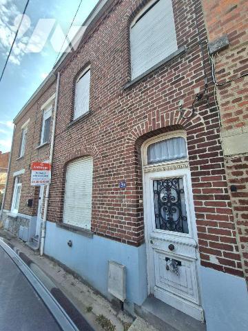  Uniquement chez votre notaire ! 

Maison de ville des années 30 à rénover - Fort potentiel -...