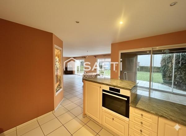 Pavillon 3 chambres en plein centre de Neuville de Poitou, accessibilité PMR