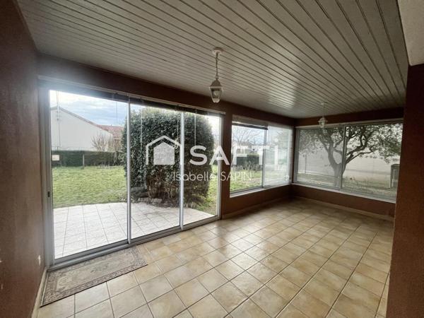 Pavillon 3 chambres en plein centre de Neuville de Poitou, accessibilité PMR