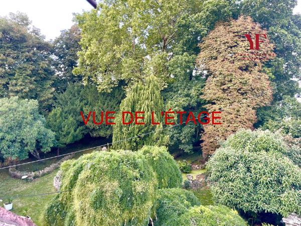 Viroflay (78220) Viroflay Rive Droite, Maison de caractère avec jardin, 2 terrasses, 4 chambres, 153 m2, 2 parkings privés