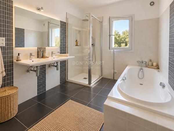 Villa 5 pièce(s) 5 chambre(s) 170 m²