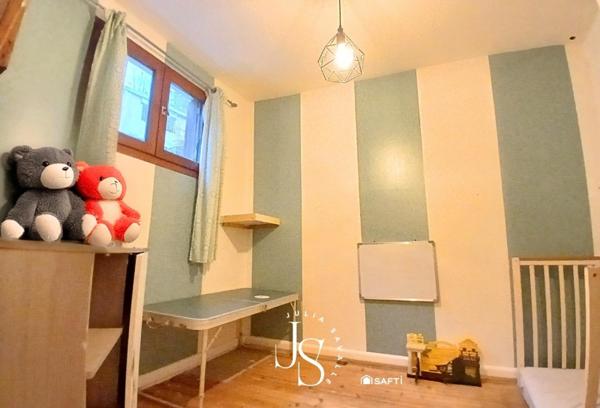 Idéal investisseur : maison 3 chambres, extérieur sans vis à vis, louée et parfaitement placée au centre de Bolbec