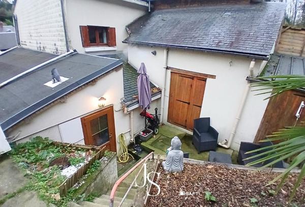 Idéal investisseur : maison 3 chambres, extérieur sans vis à vis, louée et parfaitement placée au centre de Bolbec