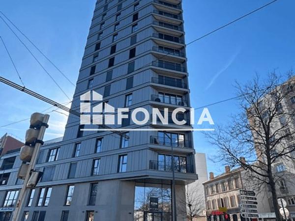 Location Appartement 3 pièces 68.9 m² - 9 RUE SERGENT RENE-MARIE RIVIERE Saint Etinne 42000