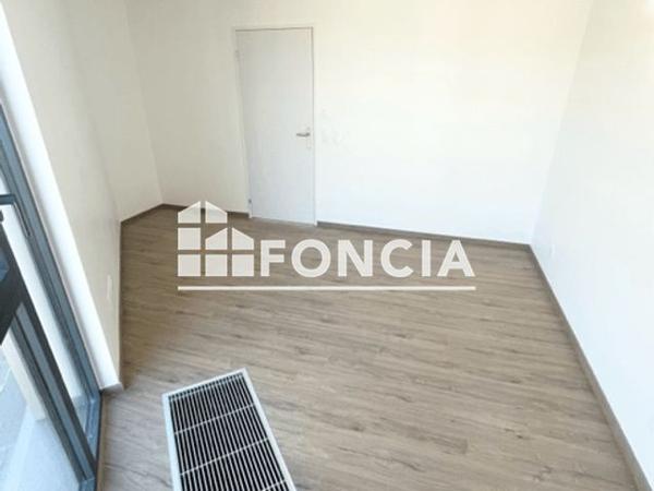 Location Appartement 3 pièces 68.9 m² - 9 RUE SERGENT RENE-MARIE RIVIERE Saint Etinne 42000