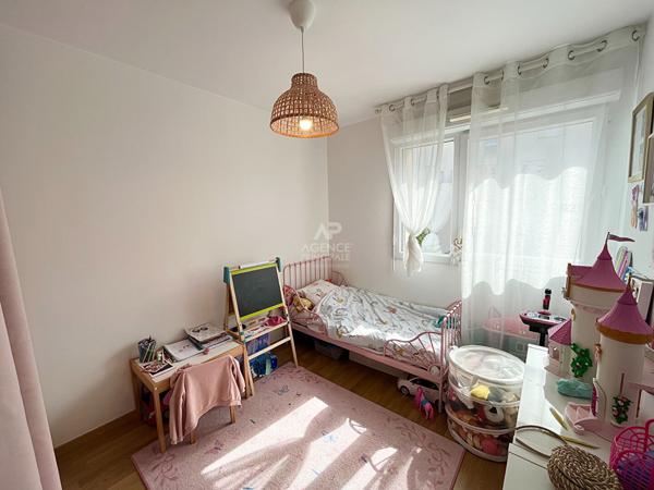 Appartement Cergy 4 pièce(s) 69 m2 €239 000 ** - Référence 2285