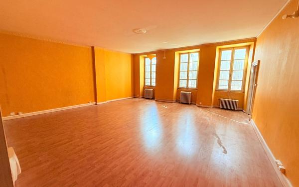 Maison à vendre    5 pièces •  Surgères