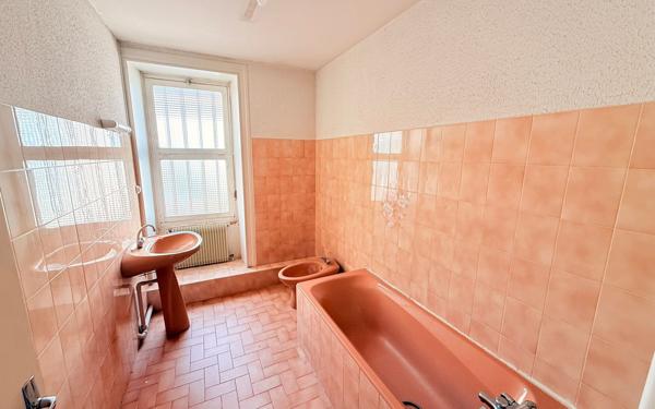 Maison à vendre    5 pièces •  Surgères