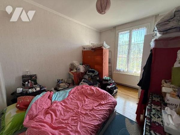 Maison à vendre à Sainte-Savine (10300) - Aube (10)

Immeuble de rapport composé de deux loge...