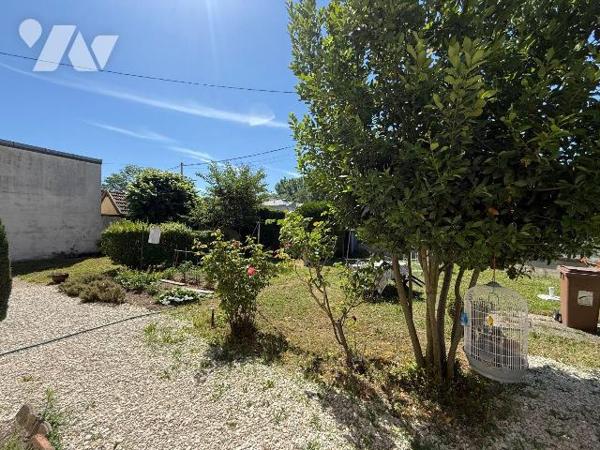 Maison à vendre à Sainte-Savine (10300) - Aube (10)

Immeuble de rapport composé de deux loge...