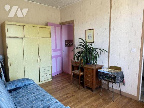 Maison à vendre à Sainte-Savine (10300) - Aube (10)

Immeuble de rapport composé de deux loge...