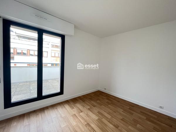 Location Appartement 5 pièces 121.09 m² - Paris 75020
