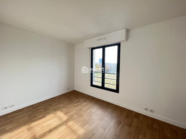 Location Appartement 5 pièces 121.09 m² - Paris 75020