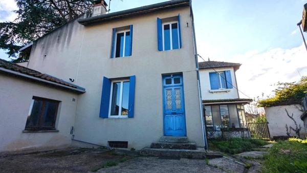 Maison à rafraîchir/rénover avec deux T2 attenants à rénover.