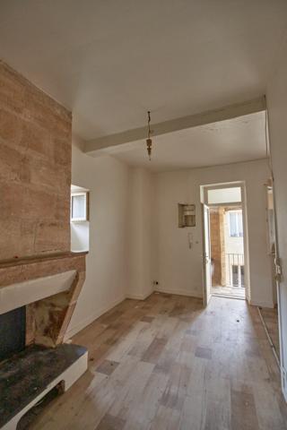 T3-T4 avec terrasse à rénover – Bordeaux Saint-Michel  - Immeuble Pierre