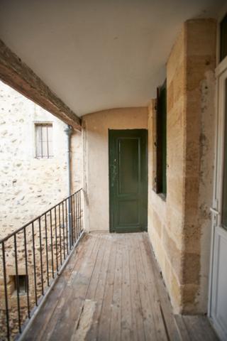 T3-T4 avec terrasse à rénover – Bordeaux Saint-Michel  - Immeuble Pierre