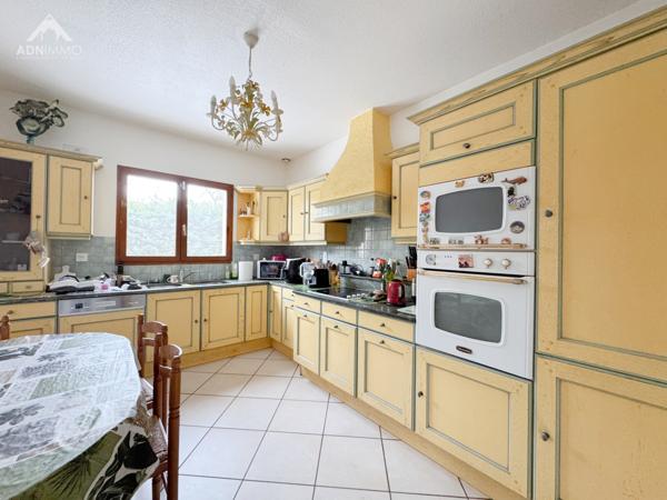 Saint-Jean-de-Gonville (01630) Maison 7 Pièces 193 m2