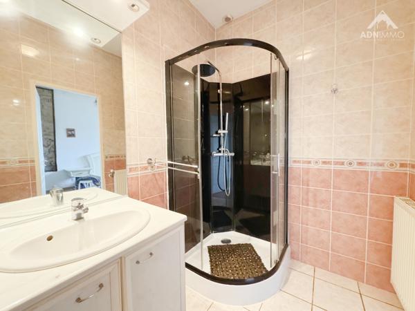 Saint-Jean-de-Gonville (01630) Maison 7 Pièces 193 m2