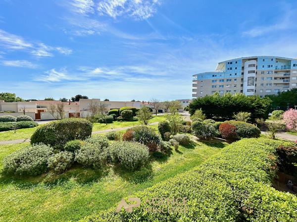 Appartement 64 m² La Rochelle -Terrasse 22 m² - Ascenseur - Parking - DPE B €399 000 ** - Référence MR712ED
