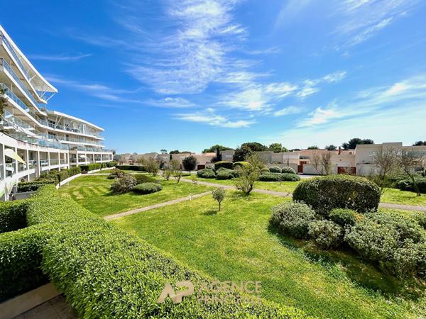 Appartement 64 m² La Rochelle -Terrasse 22 m² - Ascenseur - Parking - DPE B €399 000 ** - Référence MR712ED