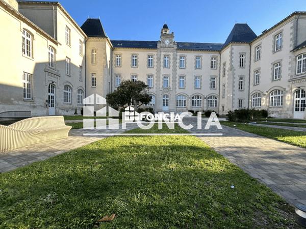 Location Studio 27.64 m² - CARRE DES LETTRES B14 - 2 RUE VICTOR HUGO La Rochelle 17000