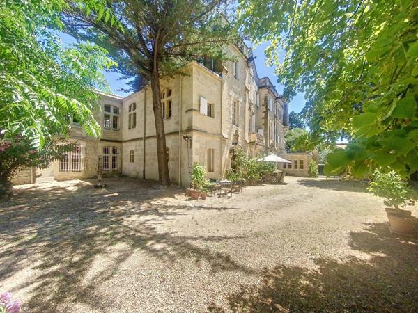 Vente Château Uzès 25 Pièces 1000 m²