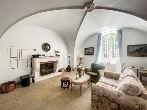 Vente Château Uzès 25 Pièces 1000 m²