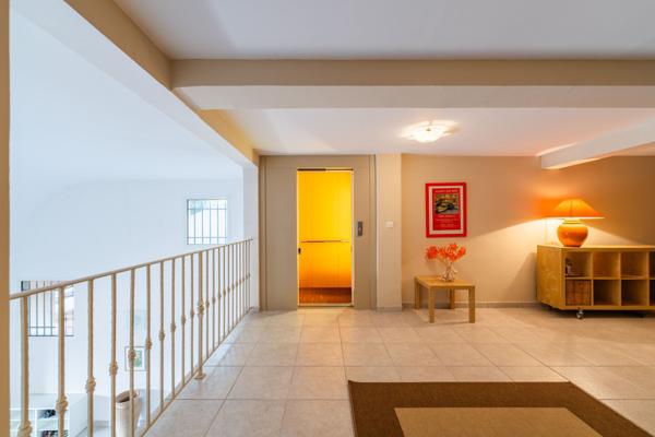 Vente Maison de luxe Saint-Cyr-sur-Mer 8 Pièces 227 m²