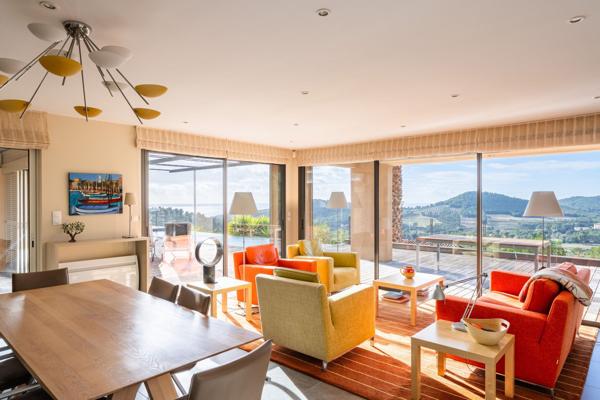 Vente Maison de luxe Saint-Cyr-sur-Mer 8 Pièces 227 m²