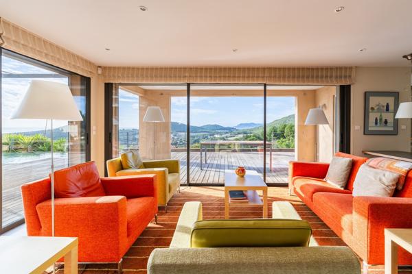 Vente Maison de luxe Saint-Cyr-sur-Mer 8 Pièces 227 m²