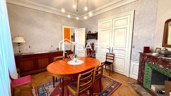 Maison bourgeoise avec son étang