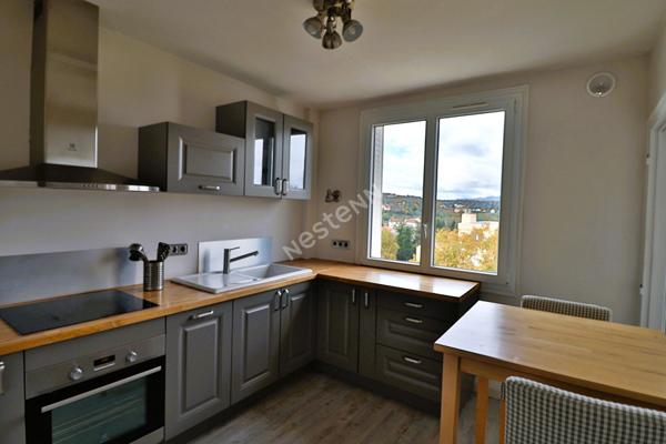 Appartement 4 pièces - Francheville Le Bas - proche commodités - DERNIER ETAGE