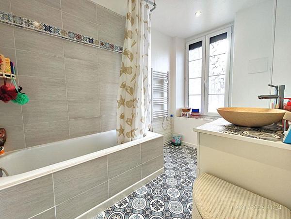 Maison 184 m² env.- 5 chambres -2 garages - abris et jardin