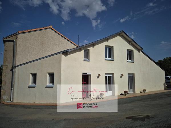 A VENDRE en Exclusivité à Saint Paul en Pareds, maison de 127 m2 avec 3 chambres et plusieurs dépendances sur plusieurs parcelles totalisant  1960 m2 env