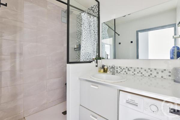 Appartement F3 à vendre  3 pièces - 64 m2 AUBERVILLIERS - 93