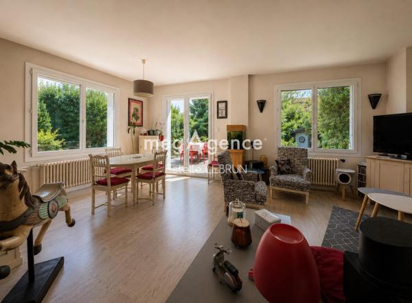Maison à Annecy, 74960 - 8 pièces 146m²