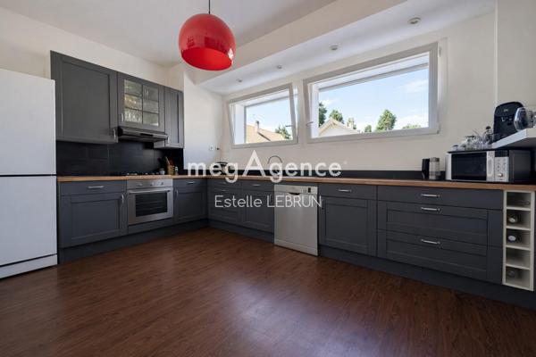 Maison à Annecy, 74960 - 8 pièces 146m²