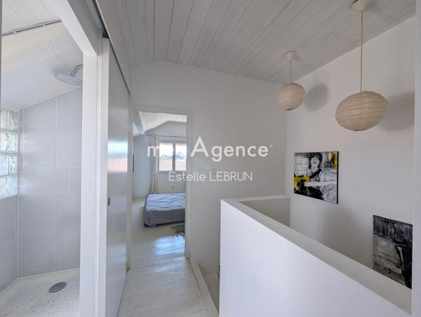Maison à Annecy, 74960 - 8 pièces 146m²
