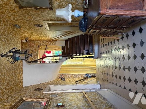 Maison de Maître  avec vaste parc arboré et dépendances.
BIEN RARE!