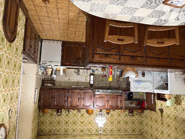 Maison de Maître  avec vaste parc arboré et dépendances.
BIEN RARE!