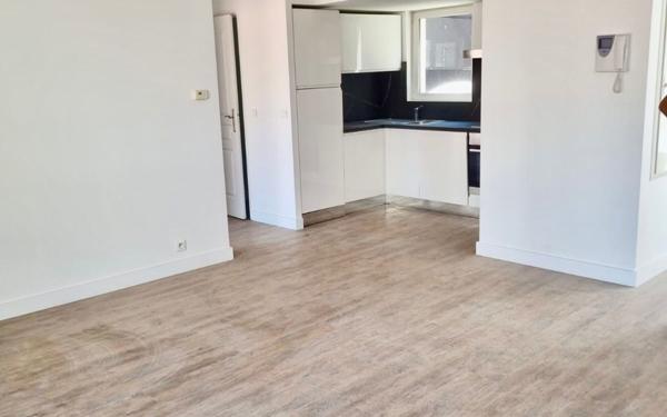 Appartement à vendre    2 pièces • 55 m2 Nice