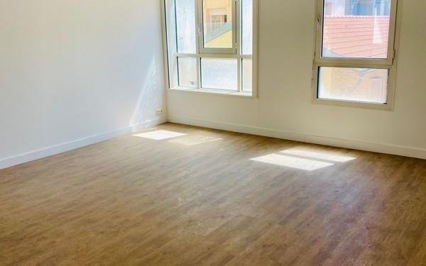 Appartement à vendre    2 pièces • 55 m2 Nice