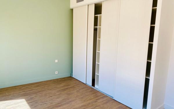 Appartement à vendre    2 pièces • 55 m2 Nice