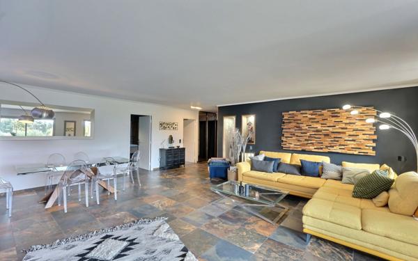 Appartement à vendre    3 pièces • 97 m2 Antibes