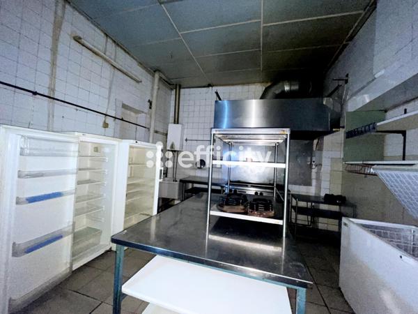 Immeuble 7 pièces - 183 m²