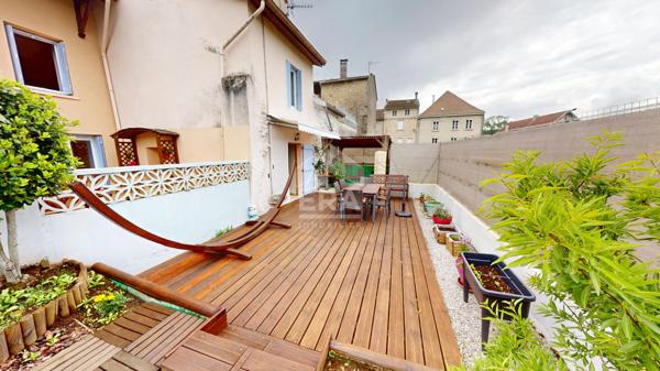 Maison Sault Brenaz 6 pièce(s) 110 m2
